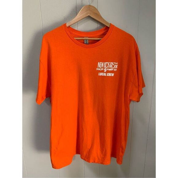 New Kids on the Block Magic Summer 2024 Tour Local Crew Tour Tee XL and Passes - Picture 1 of 6